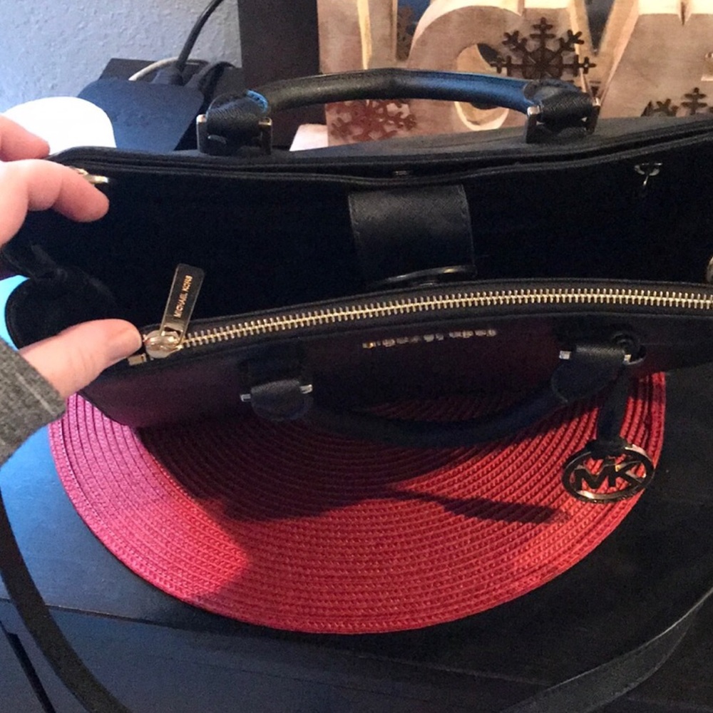 Michael Kors Bag - Picture 3 of 5